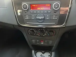 Used 2021 Dacia Sandero Essential Grey - Interior and Exterior details 7