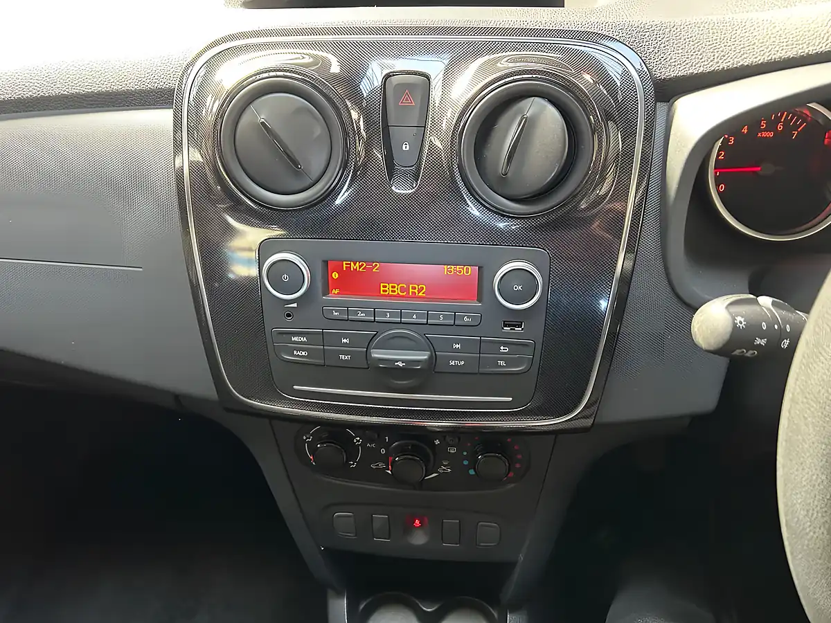 Used 2021 Dacia Sandero Essential Grey - Interior and Exterior details 9