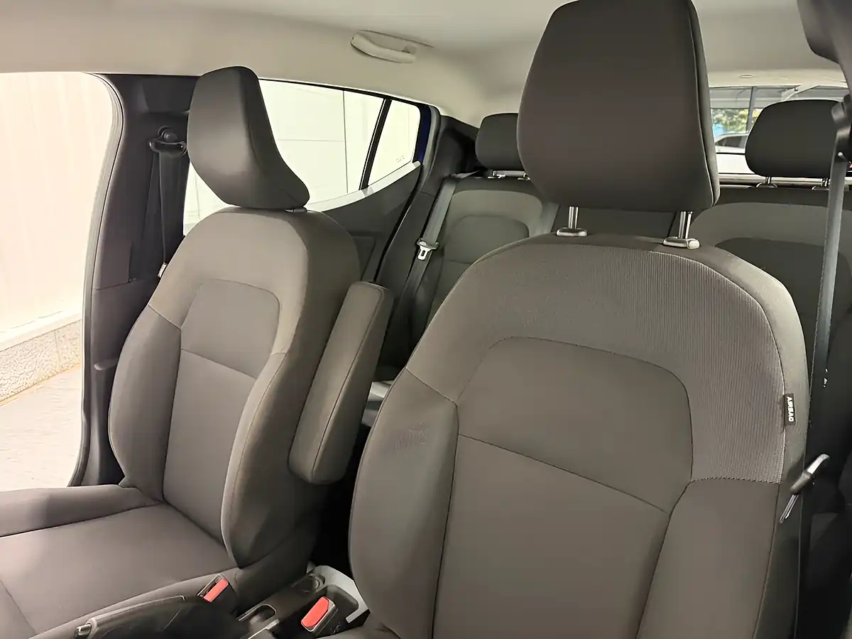 Used 2021 Dacia Sandero Essential Iron Blue - Interior and Exterior details 12