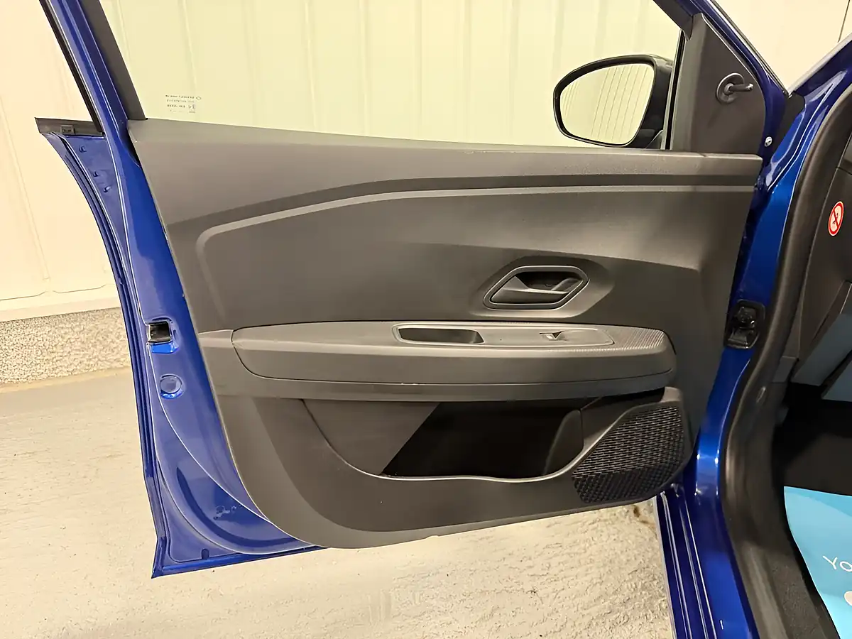 Used 2021 Dacia Sandero Essential Iron Blue - Interior and Exterior details 13
