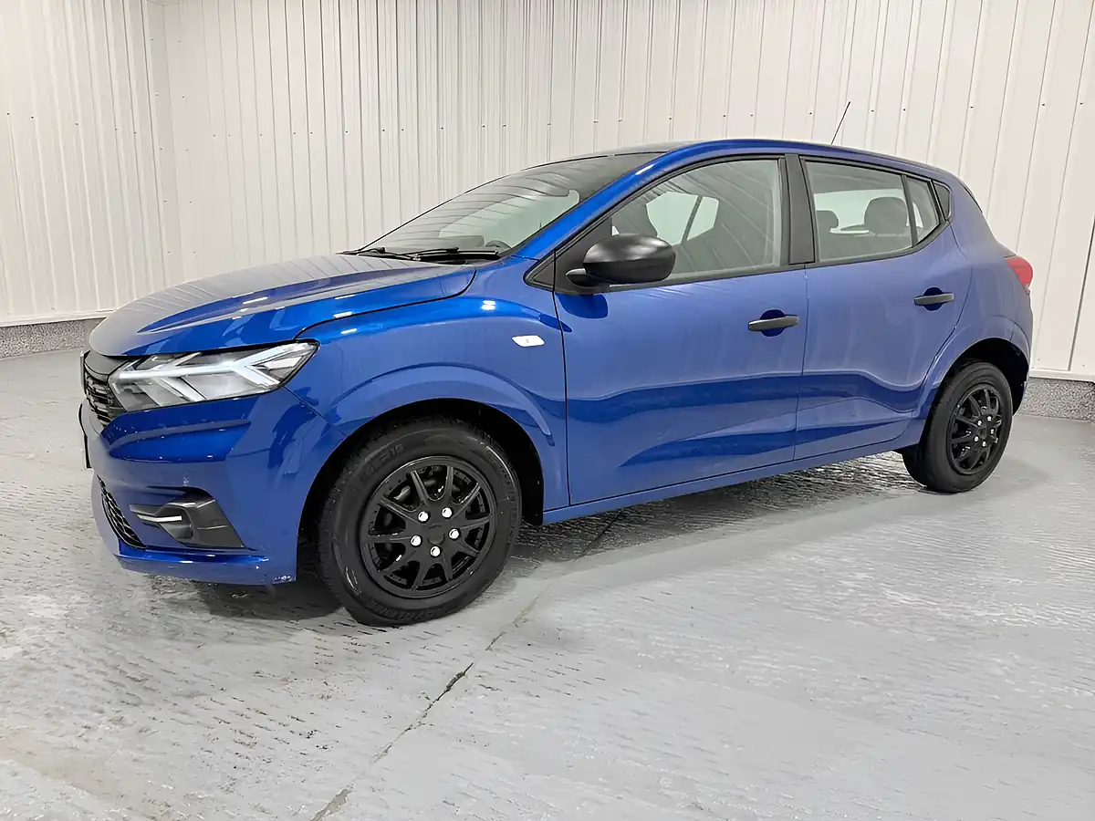 Used 2021 Dacia Sandero Essential Iron Blue - Interior and Exterior details 3