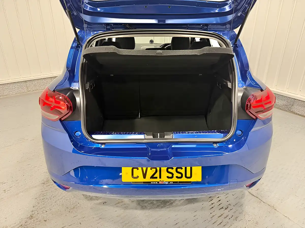 Used 2021 Dacia Sandero Essential Iron Blue - Interior and Exterior details 9