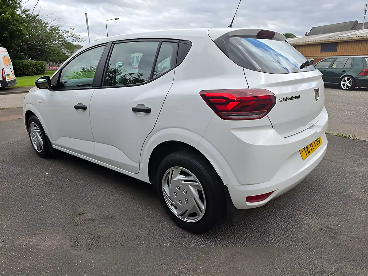 Used 2021 Dacia Sandero Essential White - Interior and Exterior details 14