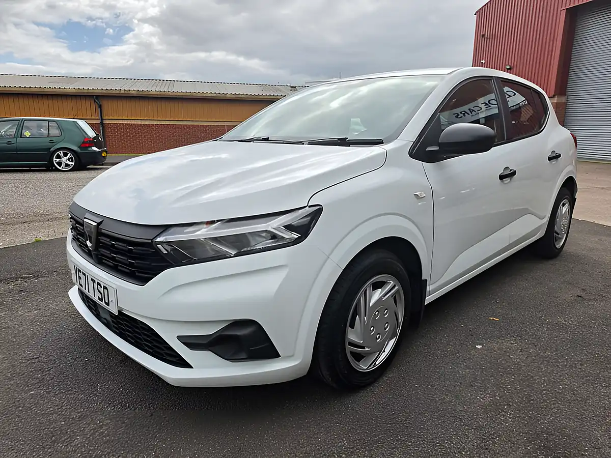 Used 2021 Dacia Sandero Essential White - Interior and Exterior details 3