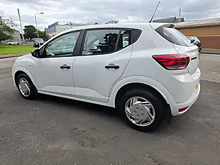 Used 2021 Dacia Sandero Essential White - Interior and Exterior details 7