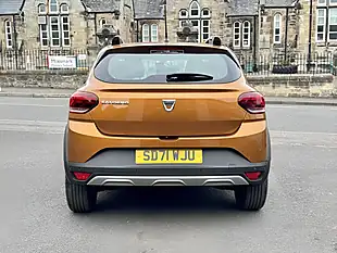 Used 2021 Dacia Sandero Prestige Desert Orange - Interior and Exterior details 11