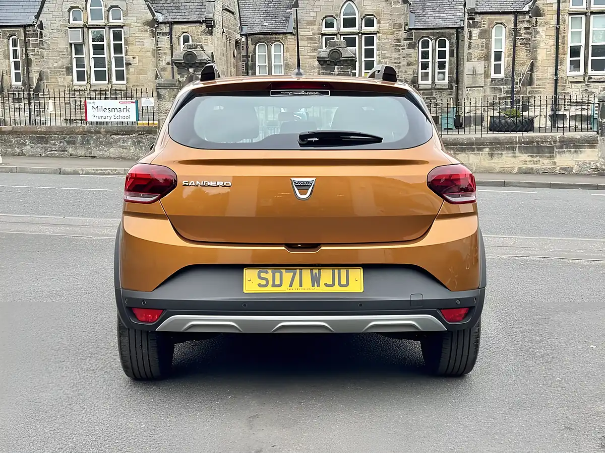Used 2021 Dacia Sandero Prestige Desert Orange - Interior and Exterior details 11