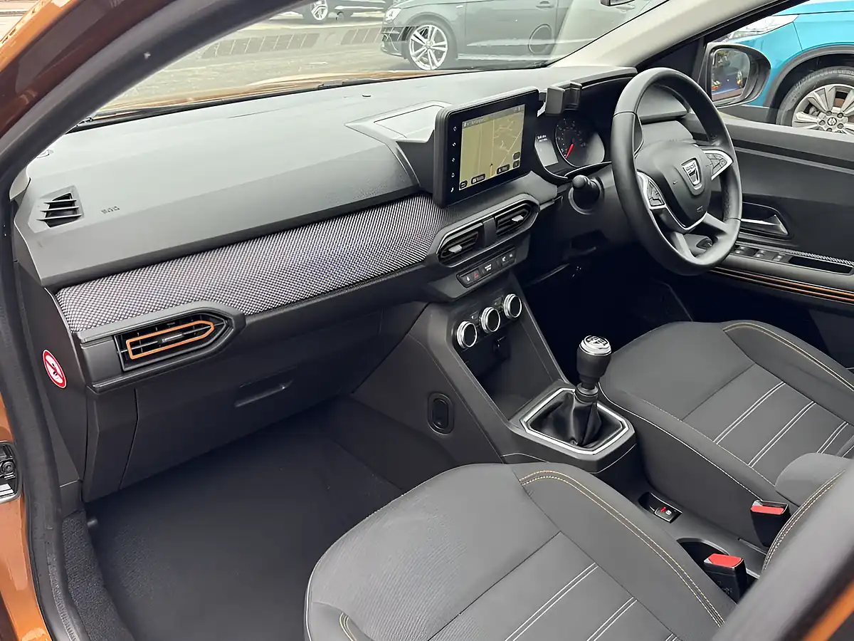 Used 2021 Dacia Sandero Prestige Desert Orange - Interior and Exterior details 15