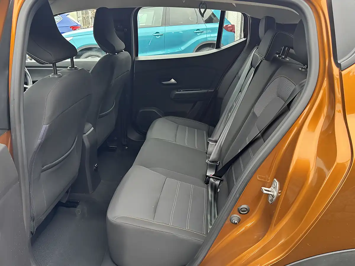 Used 2021 Dacia Sandero Prestige Desert Orange - Interior and Exterior details 19