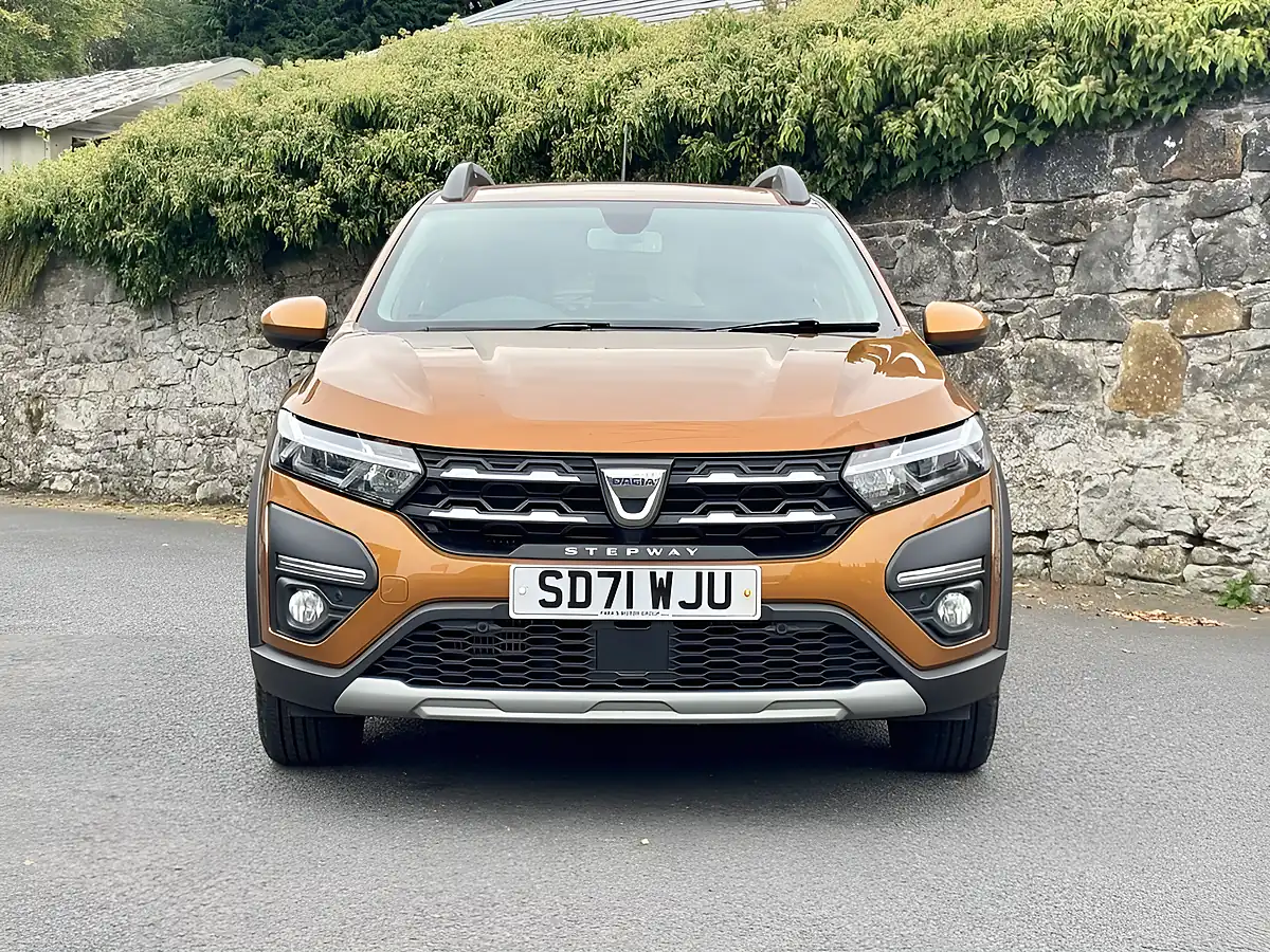 Used 2021 Dacia Sandero Prestige Desert Orange - Interior and Exterior details 2