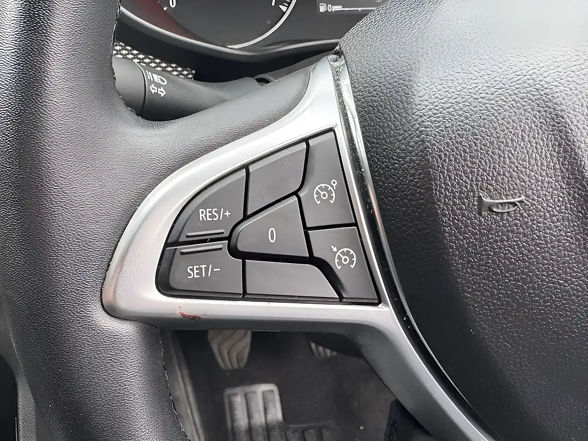 Used 2021 Dacia Sandero Prestige Desert Orange - Interior and Exterior details 20