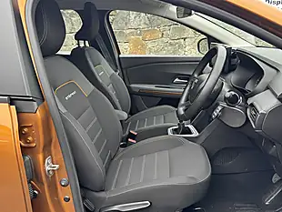 Used 2021 Dacia Sandero Prestige Desert Orange - Interior and Exterior details 5