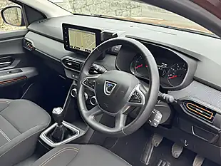 Used 2021 Dacia Sandero Prestige Desert Orange - Interior and Exterior details 6