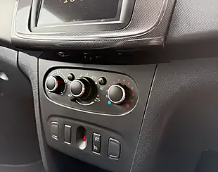 Used 2021 Dacia Sandero Stepway Comfort Glacier White - Interior and Exterior details 19