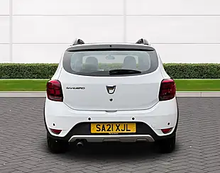 Used 2021 Dacia Sandero Stepway Comfort Glacier White - Interior and Exterior details 4