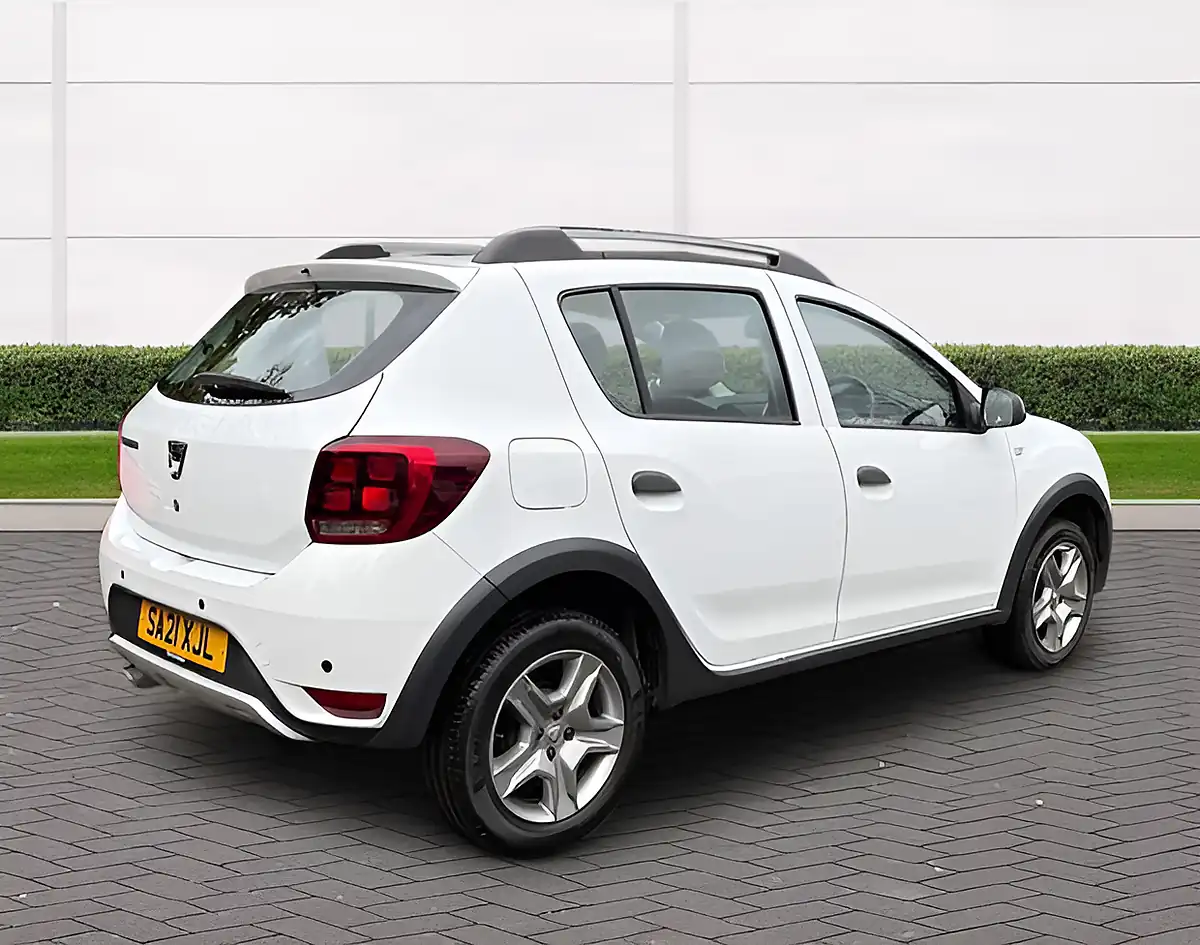 Used 2021 Dacia Sandero Stepway Comfort Glacier White - Interior and Exterior details 5