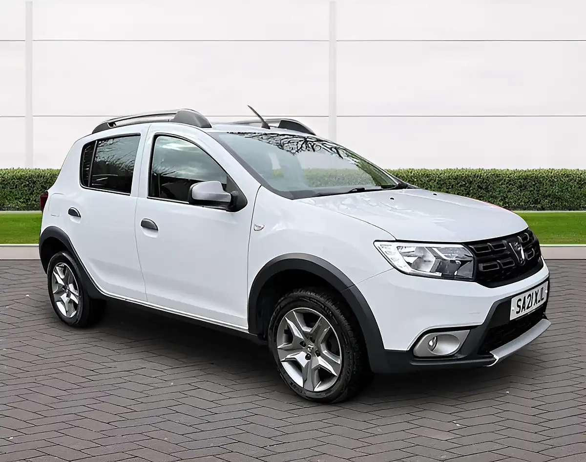 Used 2021 Dacia Sandero Stepway Comfort Glacier White - Interior and Exterior details 7