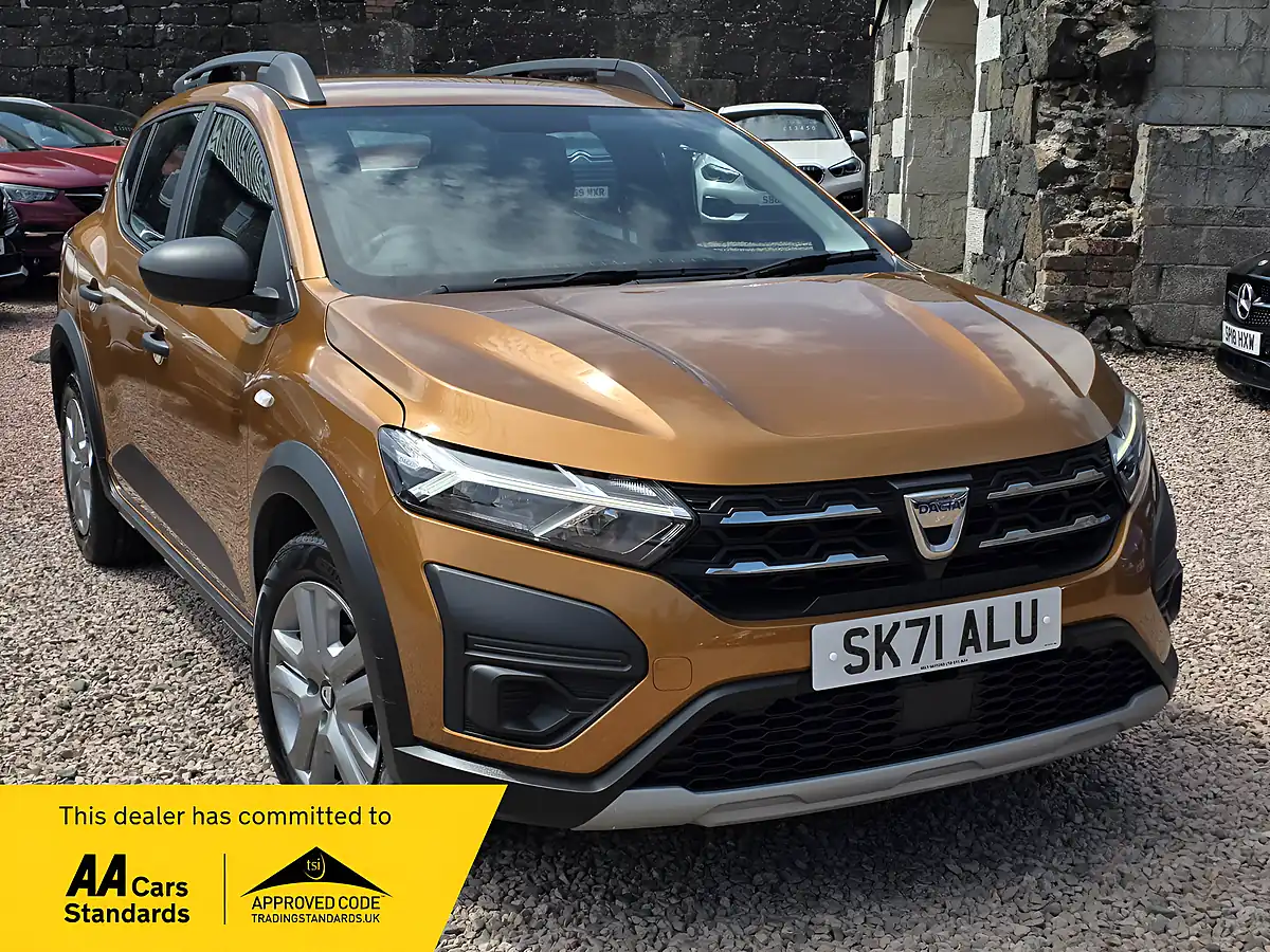 Used 2021 Dacia Sandero Stepway Essential Desert Orange - Front View