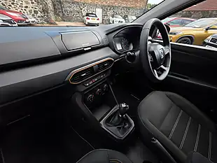 Used 2021 Dacia Sandero Stepway Essential Desert Orange - Interior and Exterior details 11