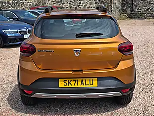 Used 2021 Dacia Sandero Stepway Essential Desert Orange - Interior and Exterior details 17