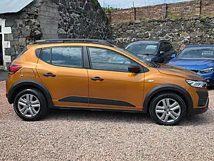 Used 2021 Dacia Sandero Stepway Essential Desert Orange - Interior and Exterior details 19