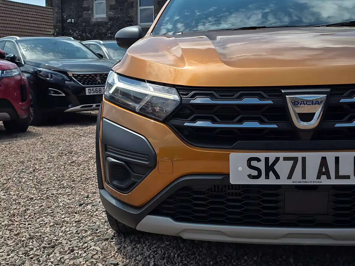 Used 2021 Dacia Sandero Stepway Essential Desert Orange - Interior and Exterior details 4