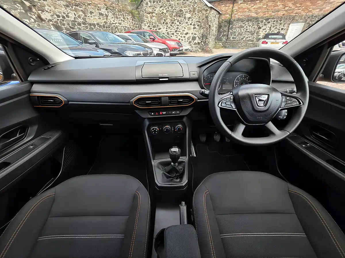 Used 2021 Dacia Sandero Stepway Essential Desert Orange - Interior and Exterior details 7