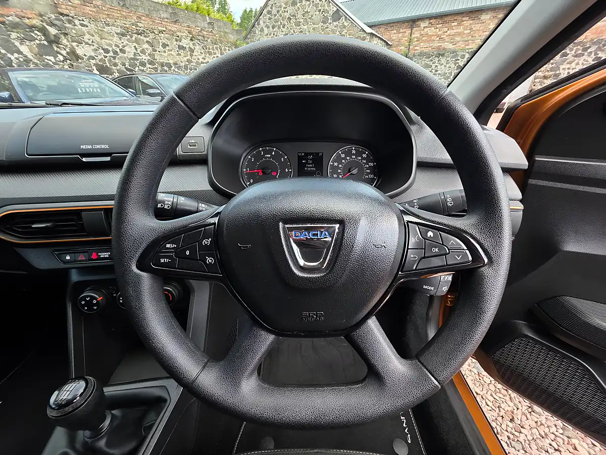 Used 2021 Dacia Sandero Stepway Essential Desert Orange - Interior and Exterior details 9