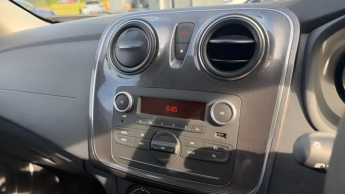 Used 2021 Dacia Sandero Stepway Essential Grey - Interior and Exterior details 10
