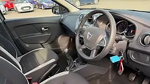 Used 2021 Dacia Sandero Stepway Essential Grey - Interior and Exterior details 13