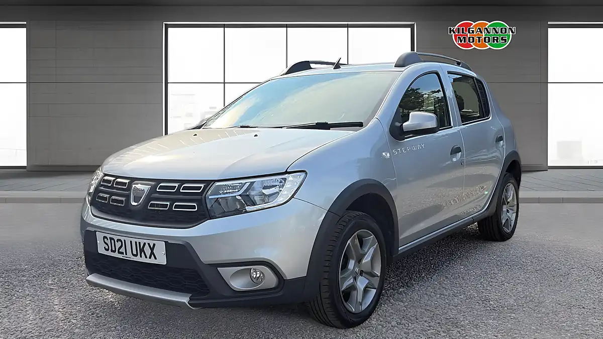 Used 2021 Dacia Sandero Stepway Essential Grey - Interior and Exterior details 17