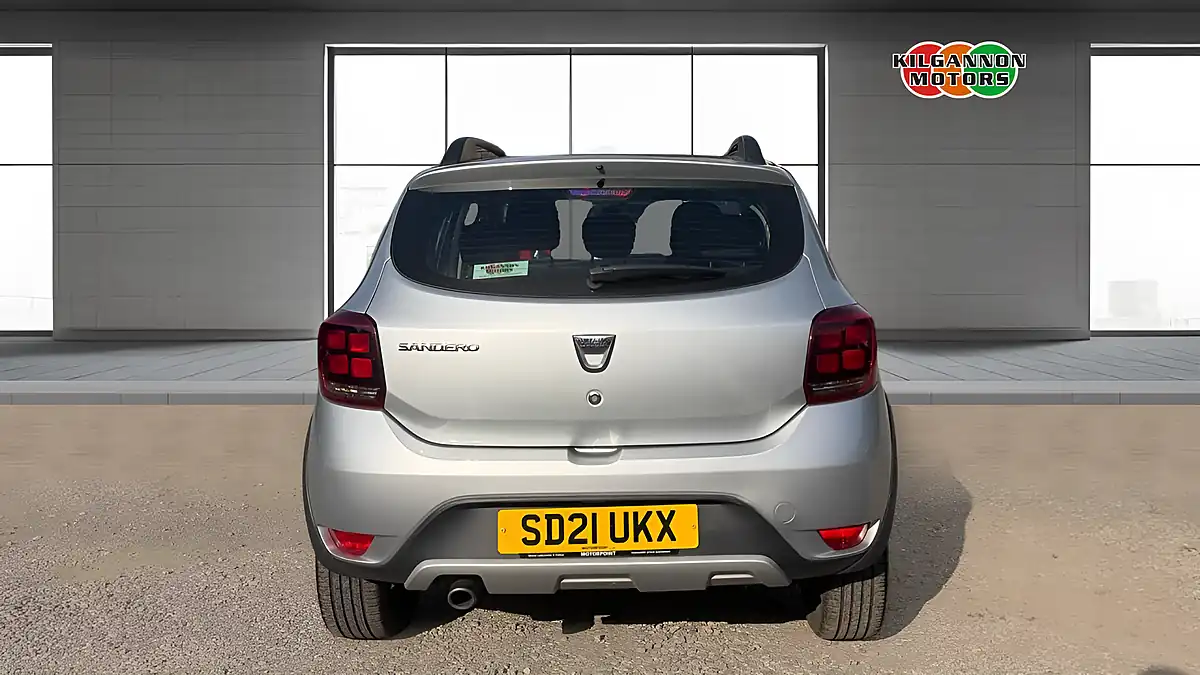 Used 2021 Dacia Sandero Stepway Essential Grey - Interior and Exterior details 5