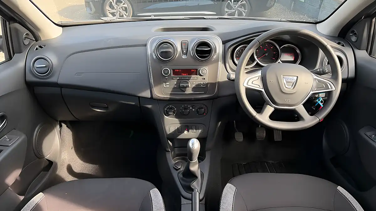 Used 2021 Dacia Sandero Stepway Essential Grey - Interior and Exterior details 7