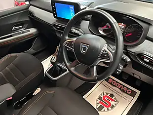 Used 2021 Dacia Sandero Stepway Prestige Blue - Interior and Exterior details 10
