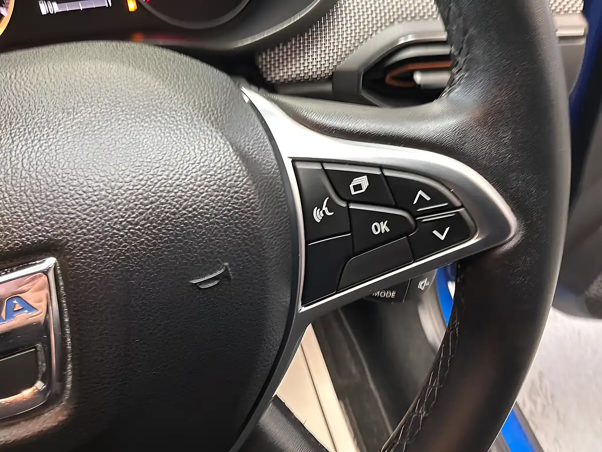 Used 2021 Dacia Sandero Stepway Prestige Blue - Interior and Exterior details 17