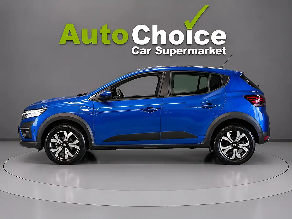 Used 2021 Dacia Sandero Stepway Prestige Blue - Interior and Exterior details 4