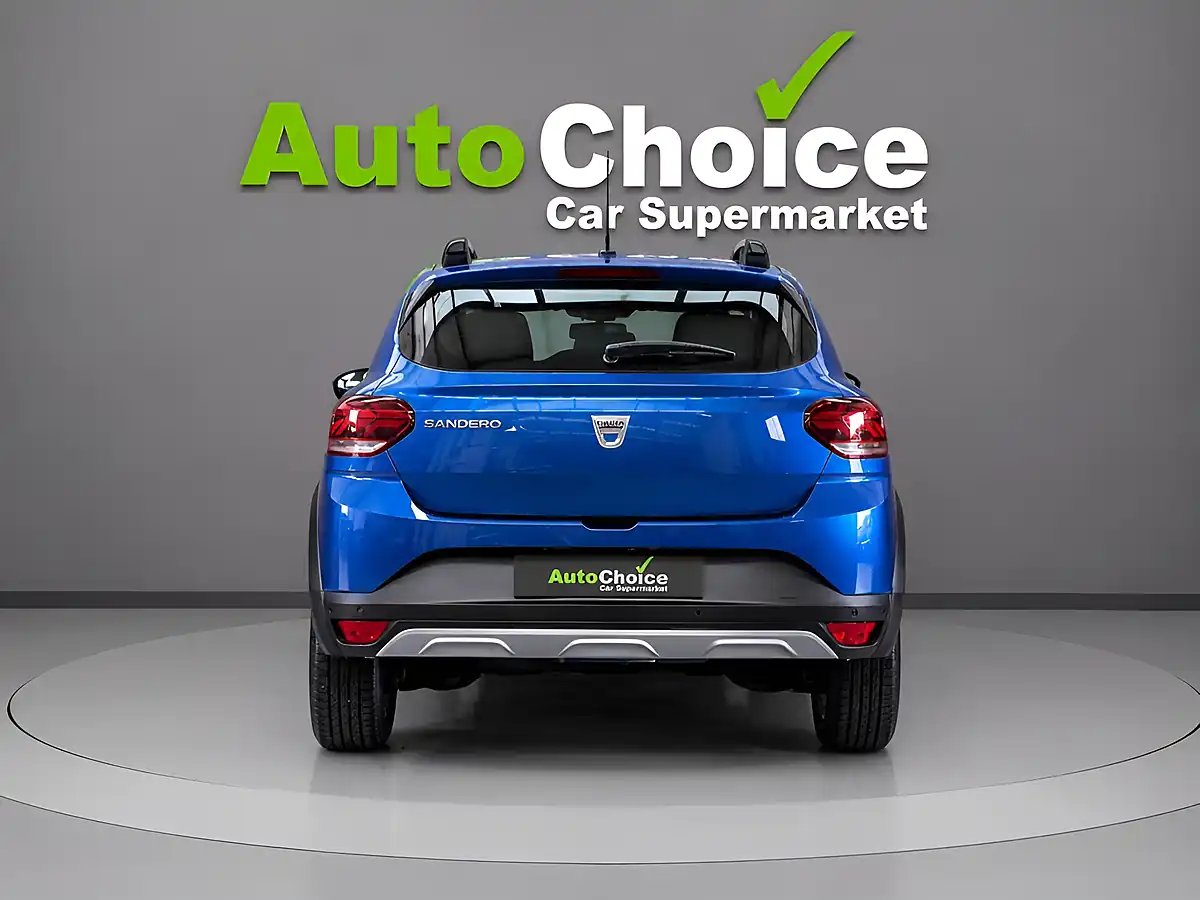 Used 2021 Dacia Sandero Stepway Prestige Blue - Interior and Exterior details 6