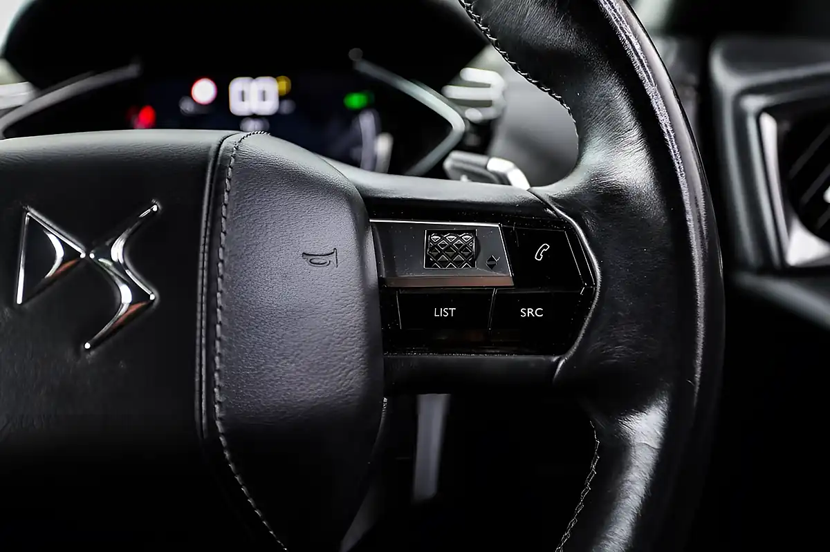 Used 2021 DS Automobiles DS 3 Crossback Ultra Prestige Grey - Interior and Exterior details 17