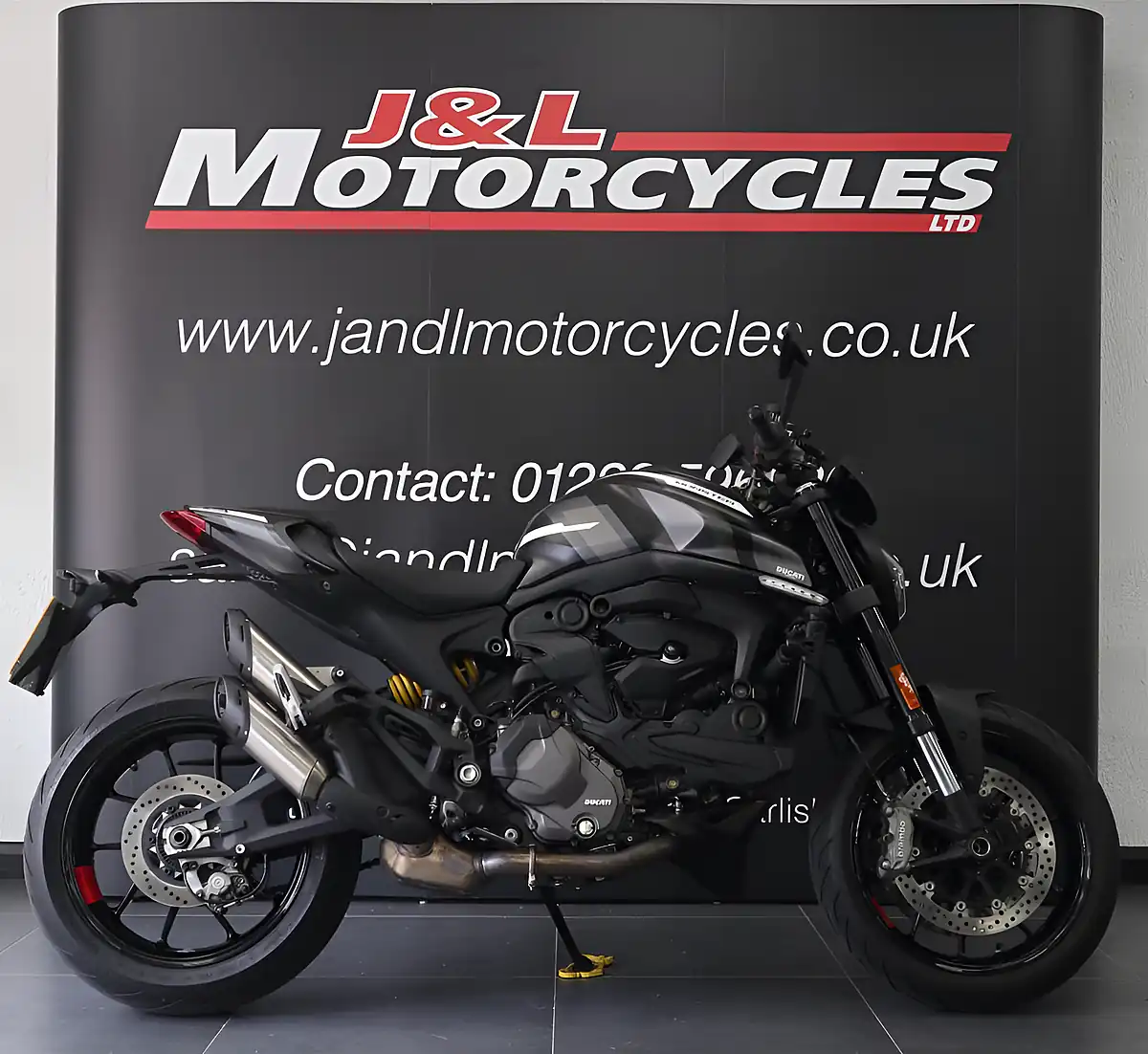 Used 2021 Ducati Monster 937 Black - Front View