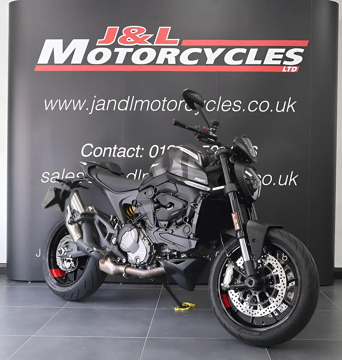 Used 2021 Ducati Monster 937 Black - Interior and Exterior details 3