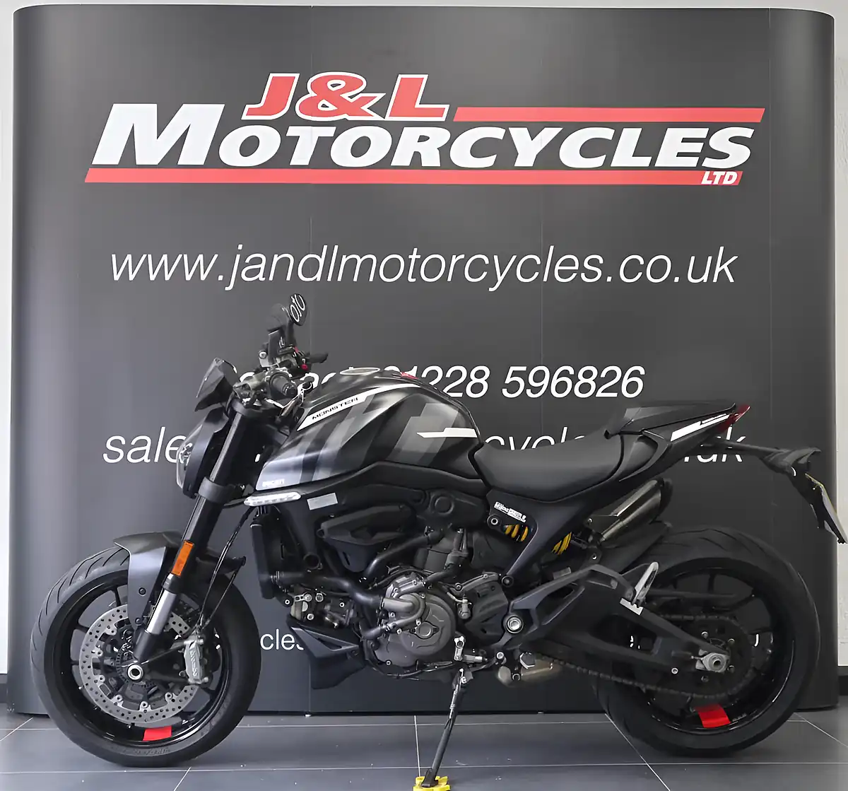 Used 2021 Ducati Monster 937 Black - Interior and Exterior details 6