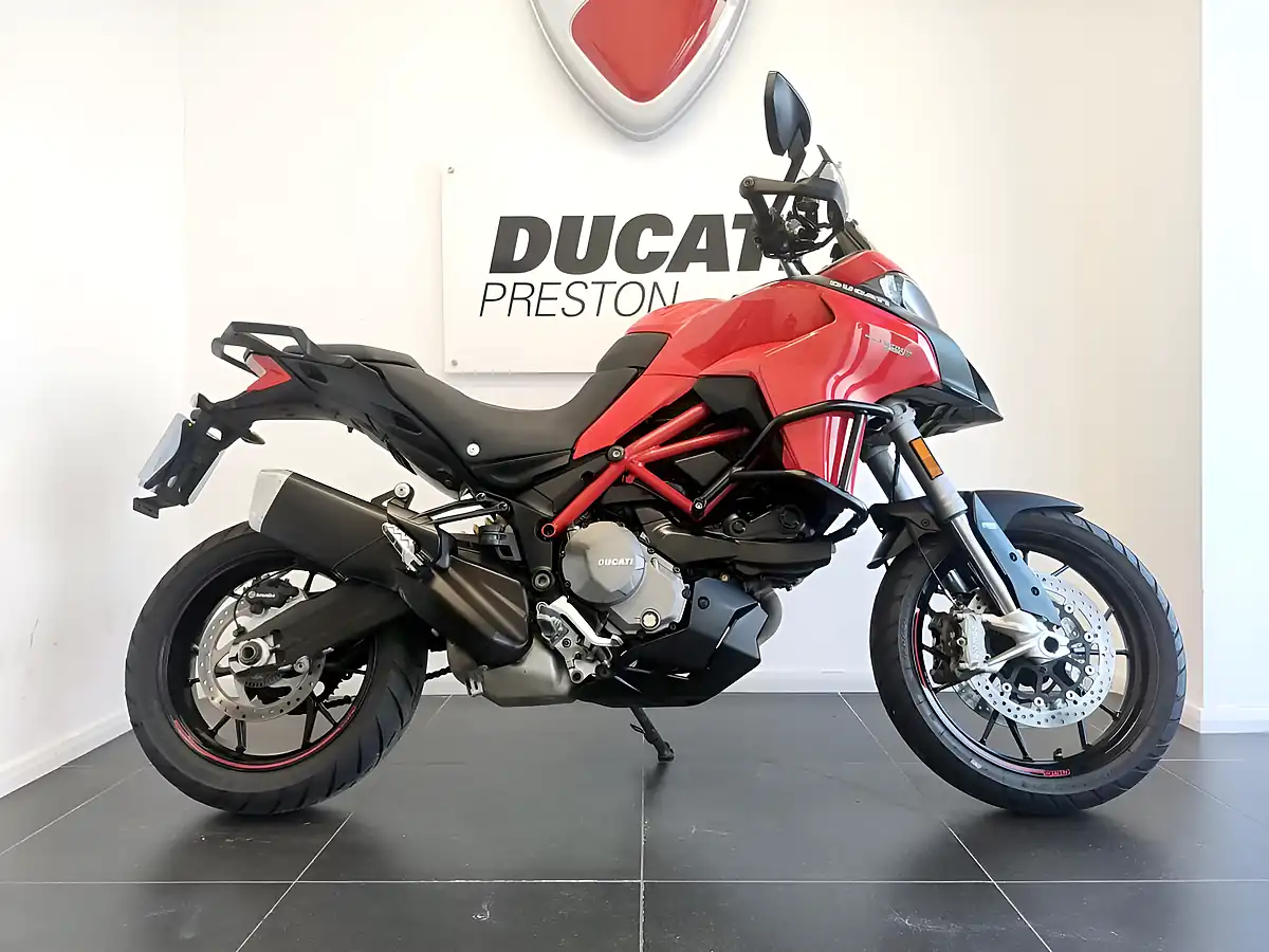 Used 2021 Ducati Multistrada 950 S Red - Front View
