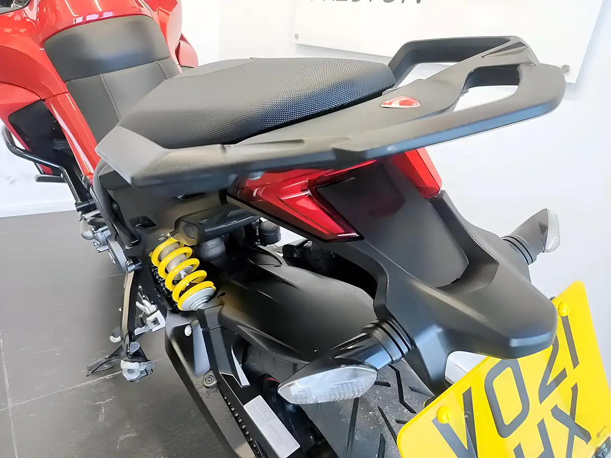 Used 2021 Ducati Multistrada 950 S Red - Interior and Exterior details 14