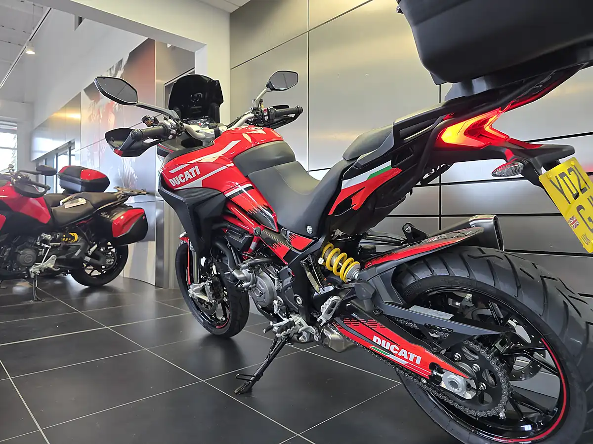 Used 2021 Ducati Multistrada 950 S Red - Interior and Exterior details 16