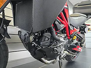 Used 2021 Ducati Multistrada 950 S Red - Interior and Exterior details 18