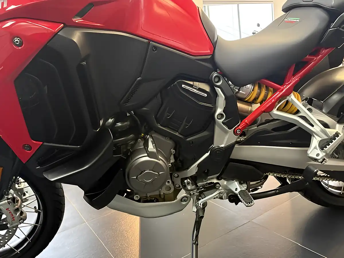 Used 2021 Ducati Multistrada V4 S Full Red - Interior and Exterior details 10