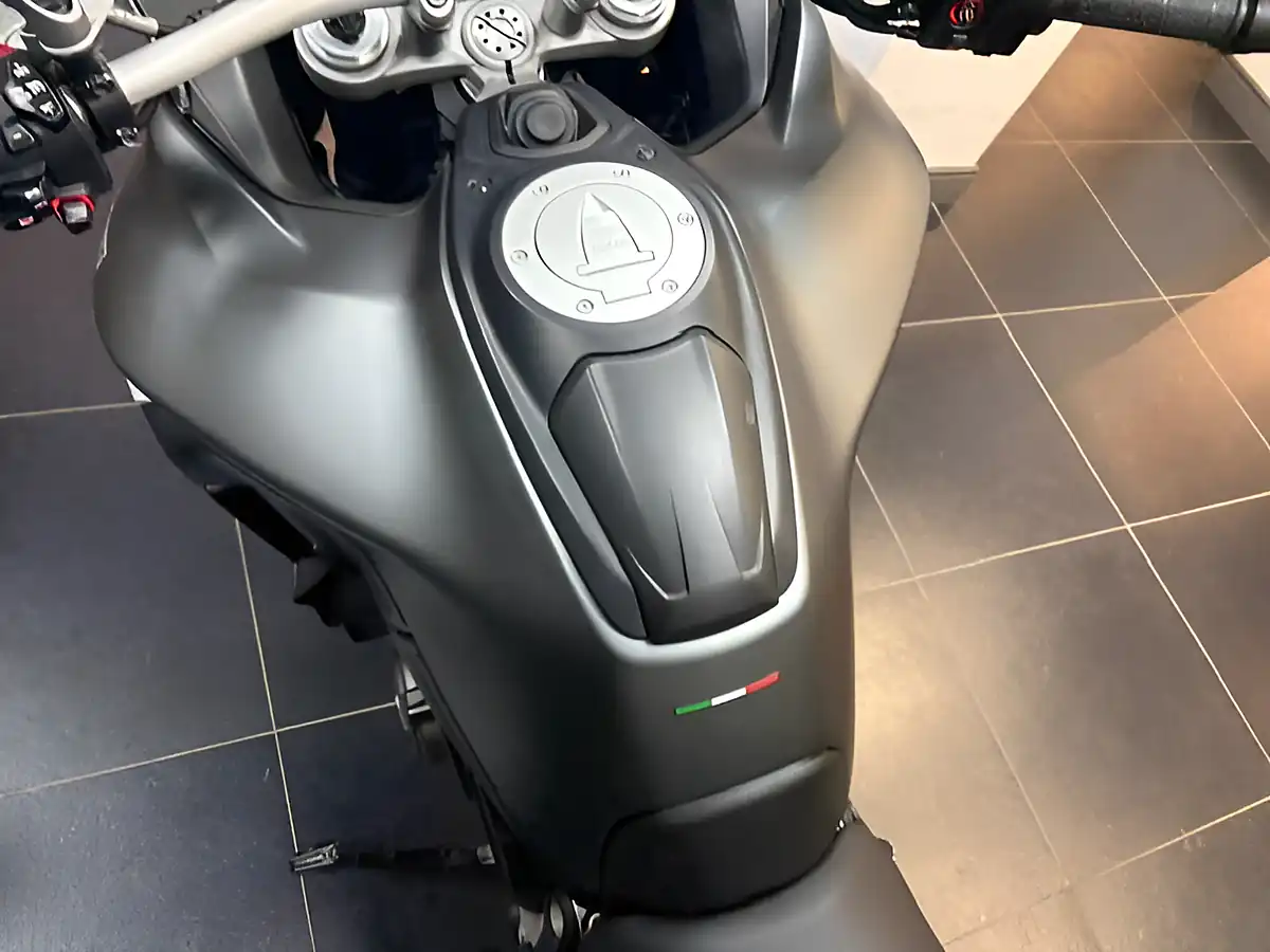 Used 2021 Ducati Multistrada V4 S Grey - Interior and Exterior details 8