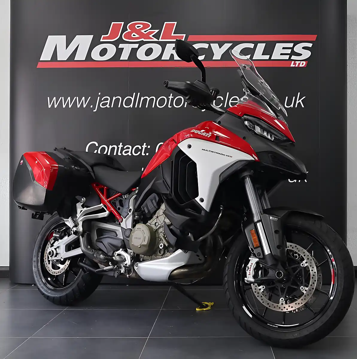 Used 2021 Ducati Multistrada V4 S Red - Interior and Exterior details 3