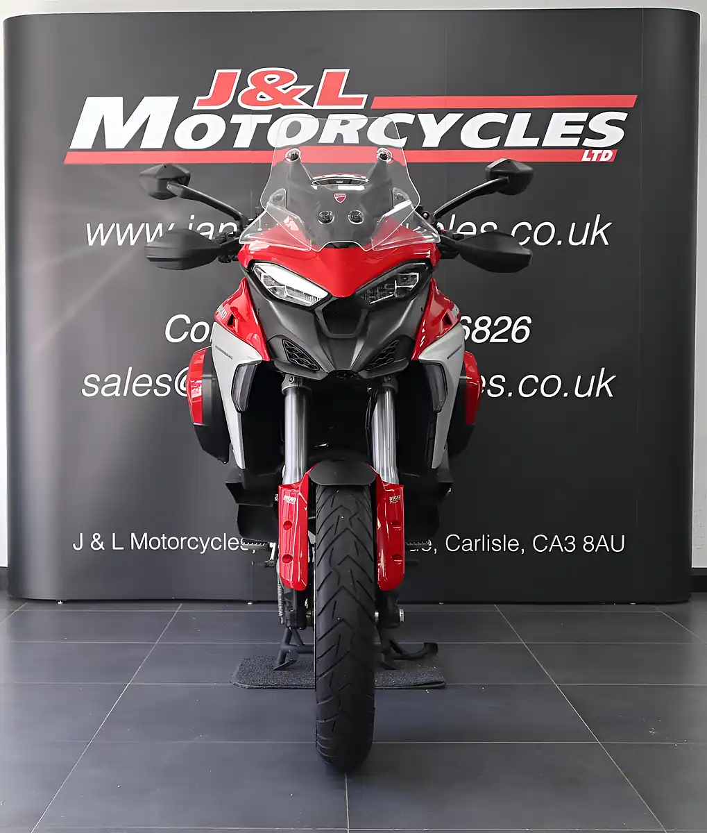 Used 2021 Ducati Multistrada V4 S Travel Red - Interior and Exterior details 4