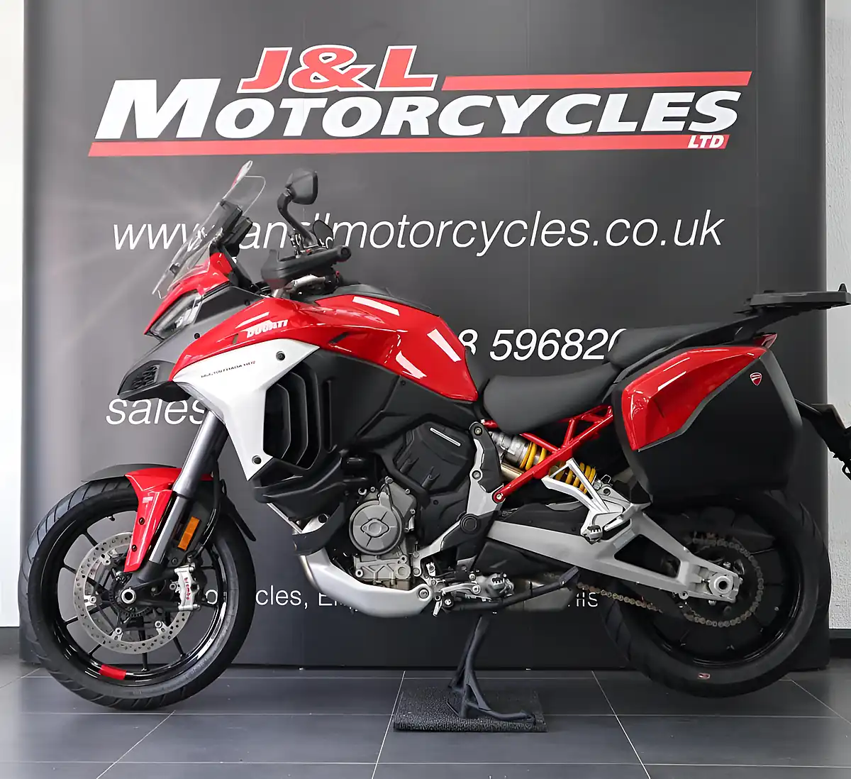 Used 2021 Ducati Multistrada V4 S Travel Red - Interior and Exterior details 6